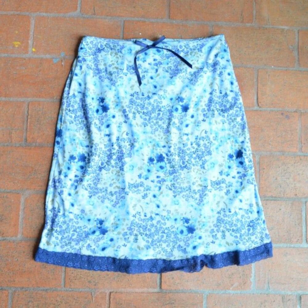 Vintage Y2K Cherokee Blue Skirt Watercolor Floral Print with Lace